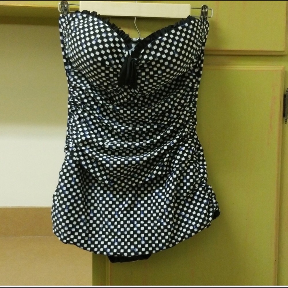 One piece bathing suit